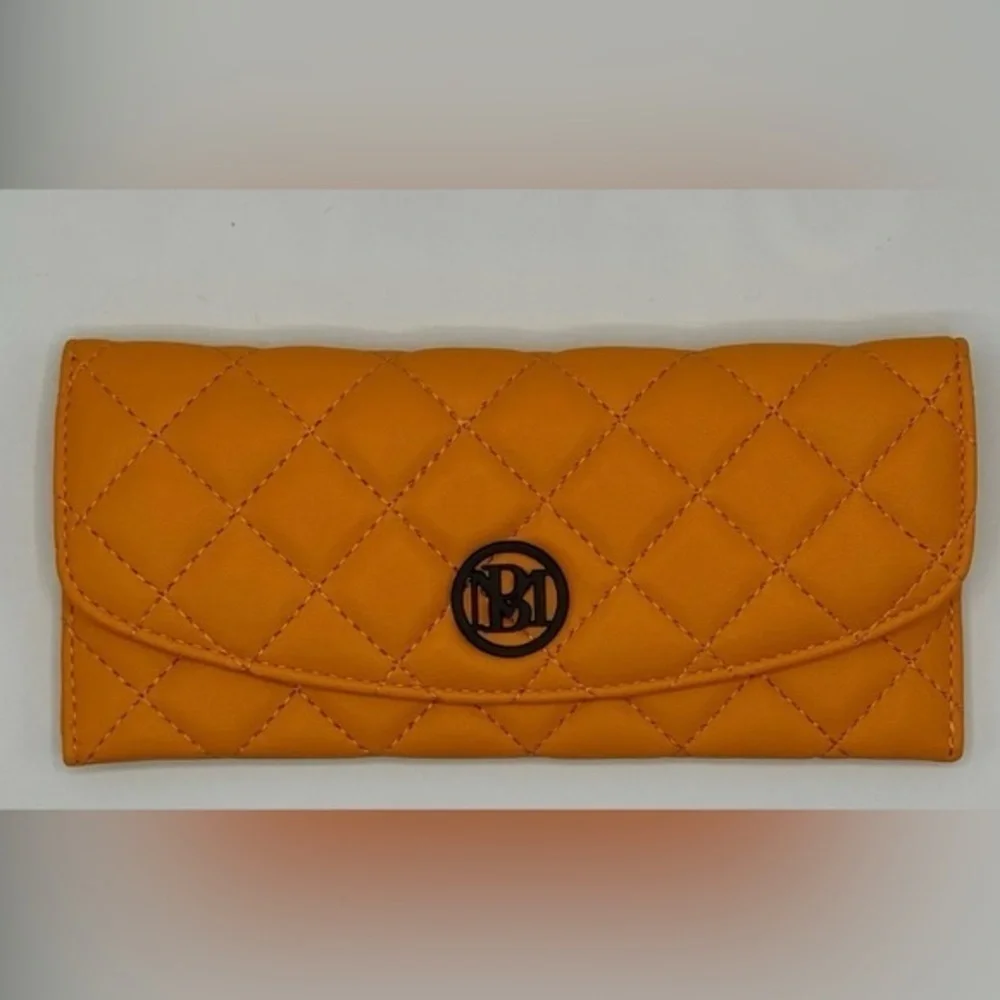 NWT Badgley Mischka Card Wallet Yellow🔥🔥